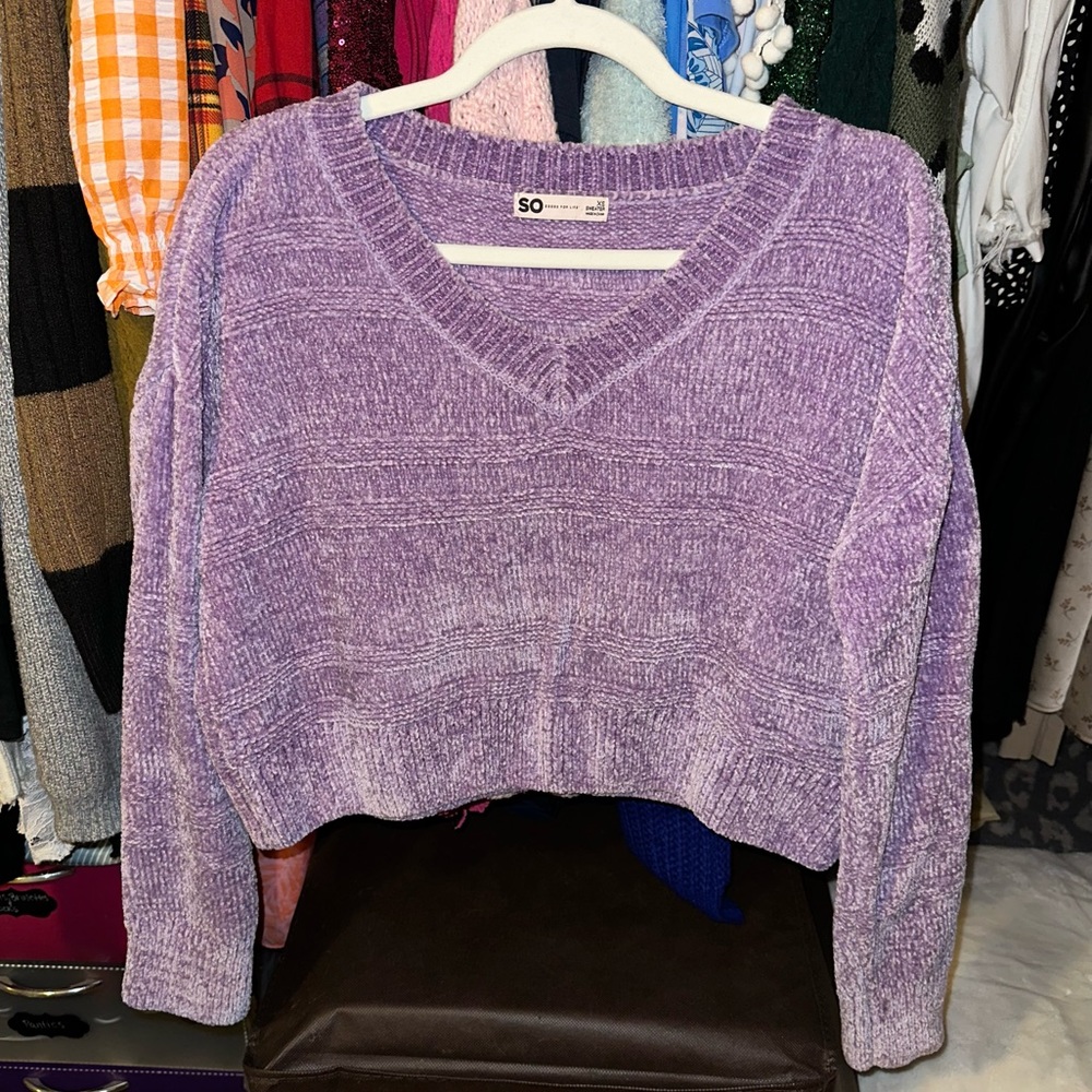 Lilac V-Neck Chenille Pullover Crop Sweater
